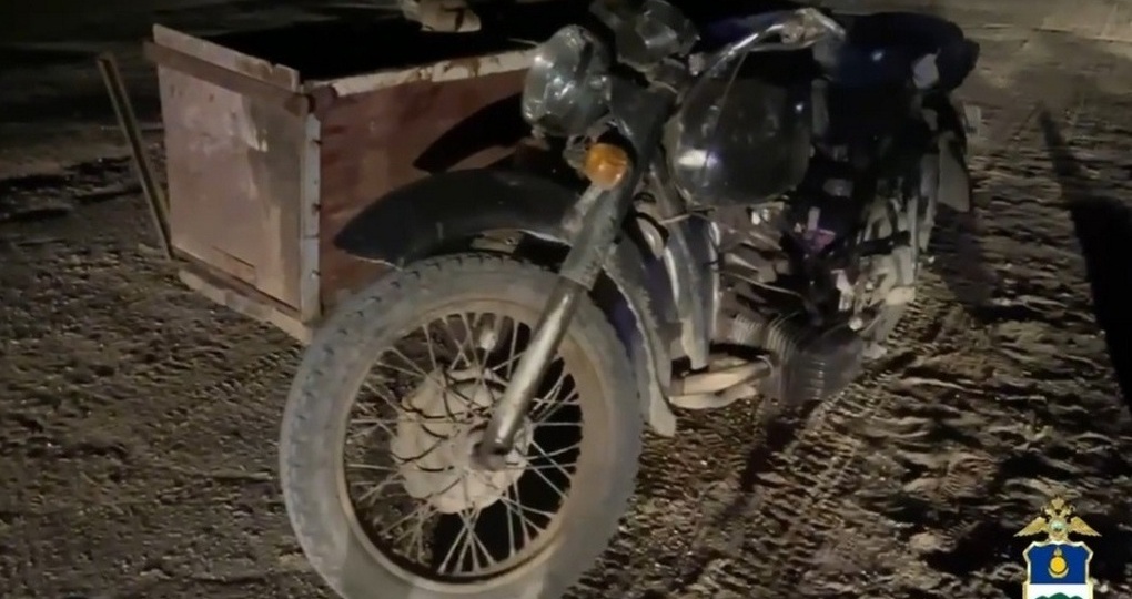 В Бурятии ночью погиб мотоциклист без прав и шлема