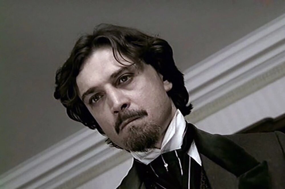    Александр Лазарев. Кадр из фильма «Идиот» (2003)