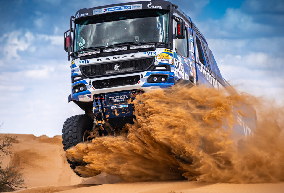    КАМАЗ оторвался от МАЗа на втором этапе ралли «Золото Кагана-2026»КАМАЗ-мастер