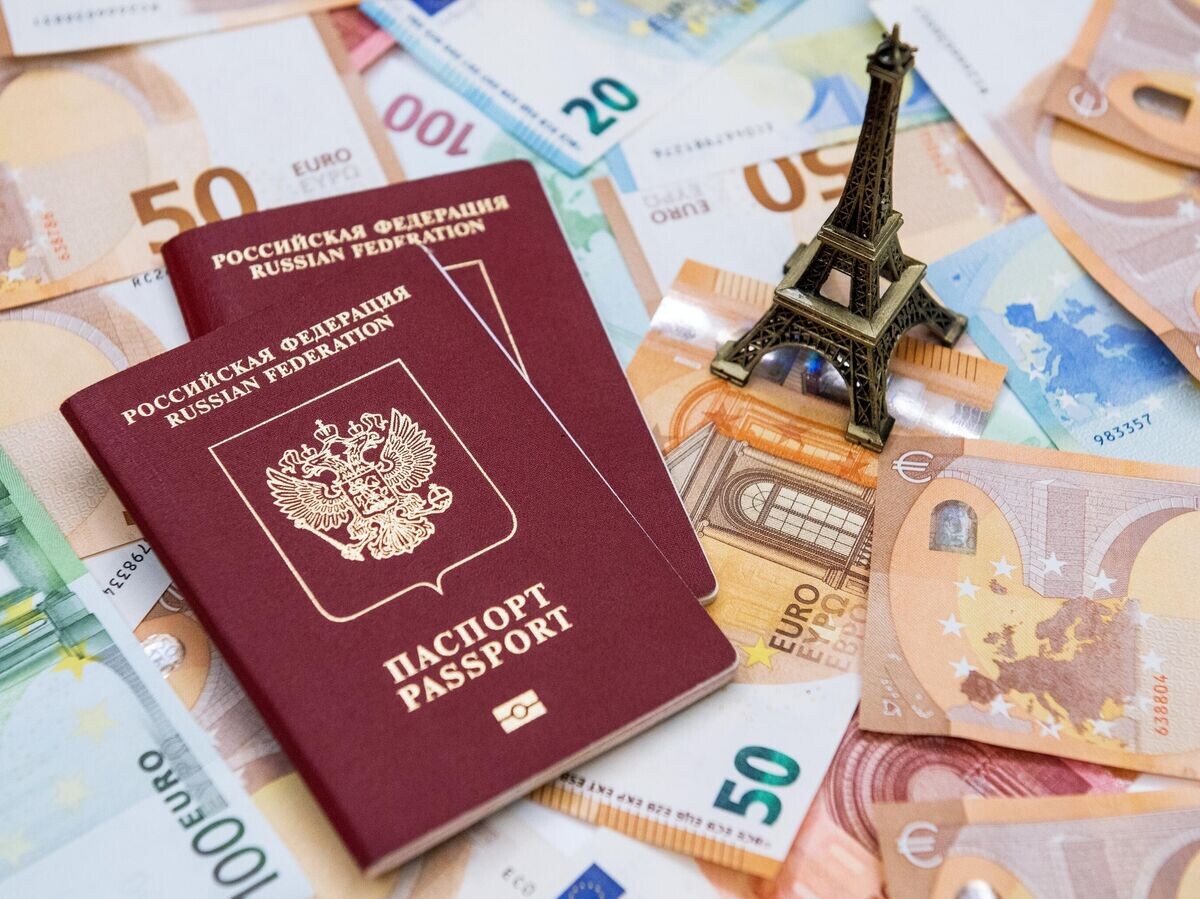    Заграничные паспорта | © РИА Новости / Нина Зотина