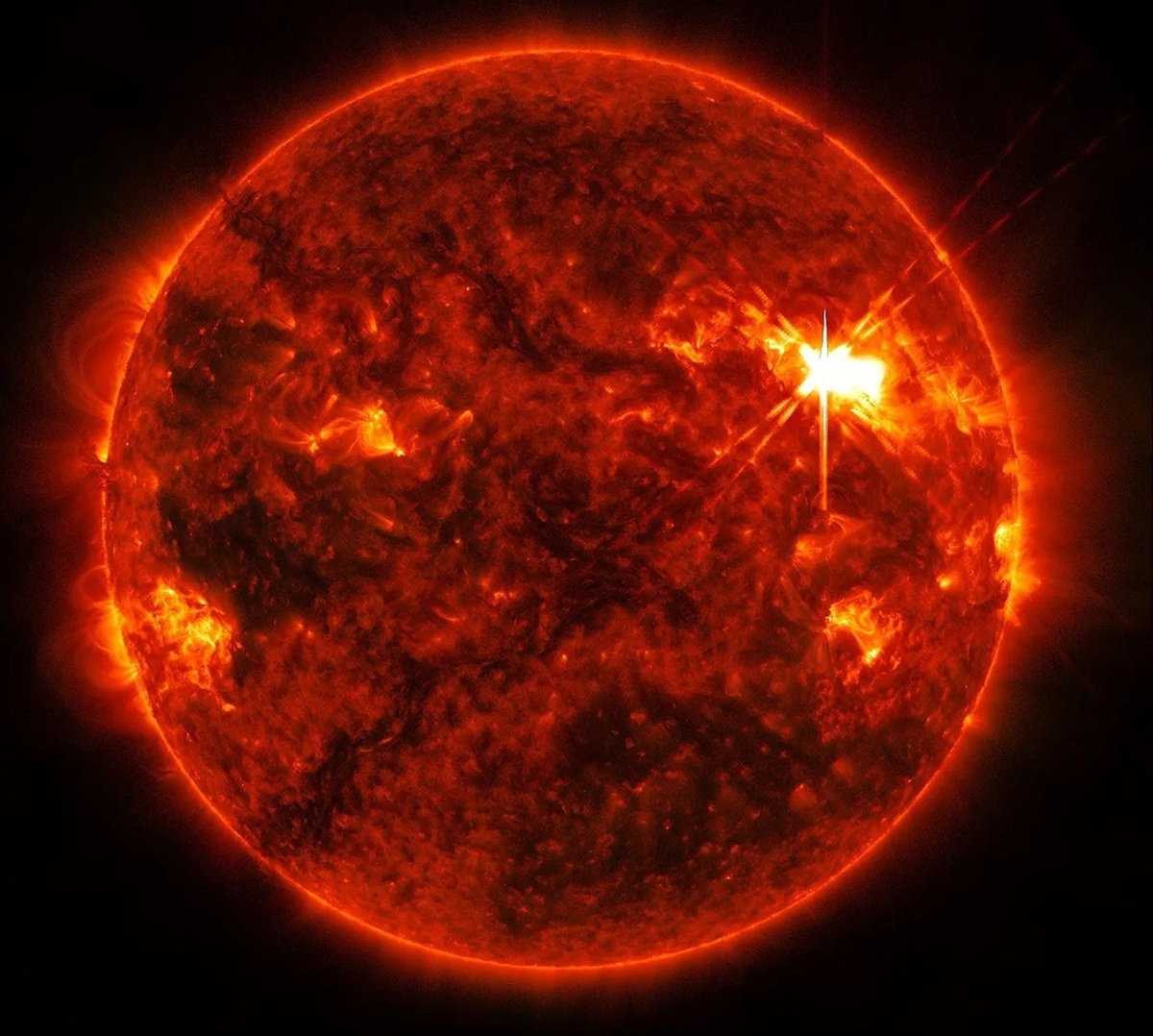 Вспышка на Солнце. (Изображение предоставлено: НАСА)