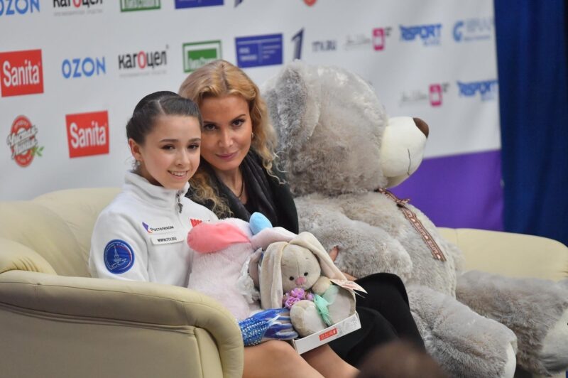    Этери Тутберидзе оказалась в центре споров из-за допингового скандала