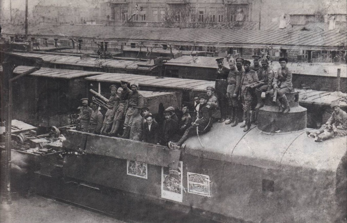 Бронепоезда стали главной ударной силой в Бакинской операции 1920 года