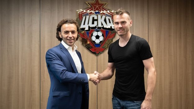 ⚡️❤️‍🔥🎙 ЦСКА готов продлить контракт с Игорем АкинфеевымГенеральный директор ЦСКА Роман Бабаев высказался о будущем капитана «армейцев» Игоря Акинфеева, у которого заканчивается контракт с клубом по окончании текущего сезона.«Мы с Игорем всегда откровенно и честно на протяжении этих многих-многих лет разговаривали и договорились, что, если он чувствует в себе силы и желание продолжать играть, значит, он остаётся в клубе».«Если он будет согласен, продлим ли контракт?».«Да, конечно».  Передаёт слова Бабаева «РБ Спорт».#ЦВБП @Konivuprazke