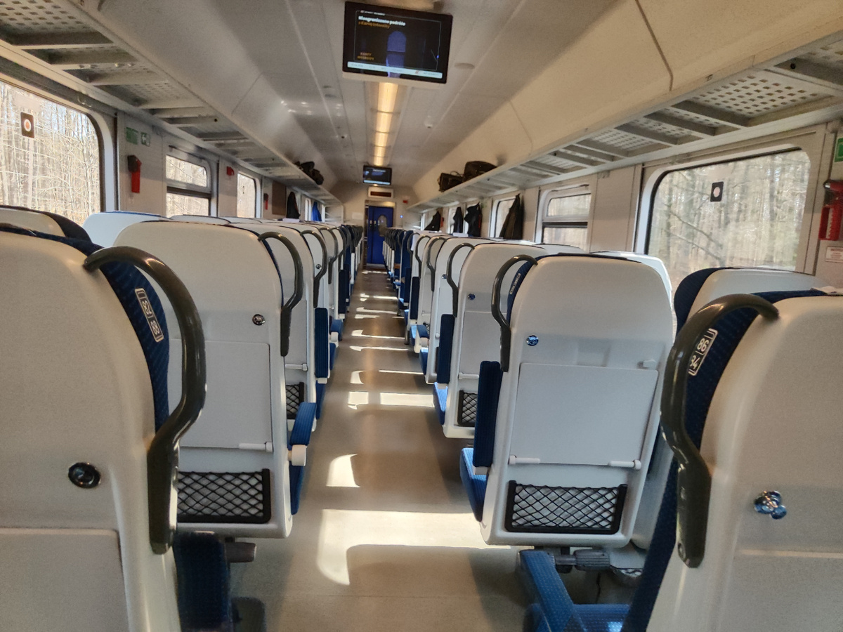 В электричке 