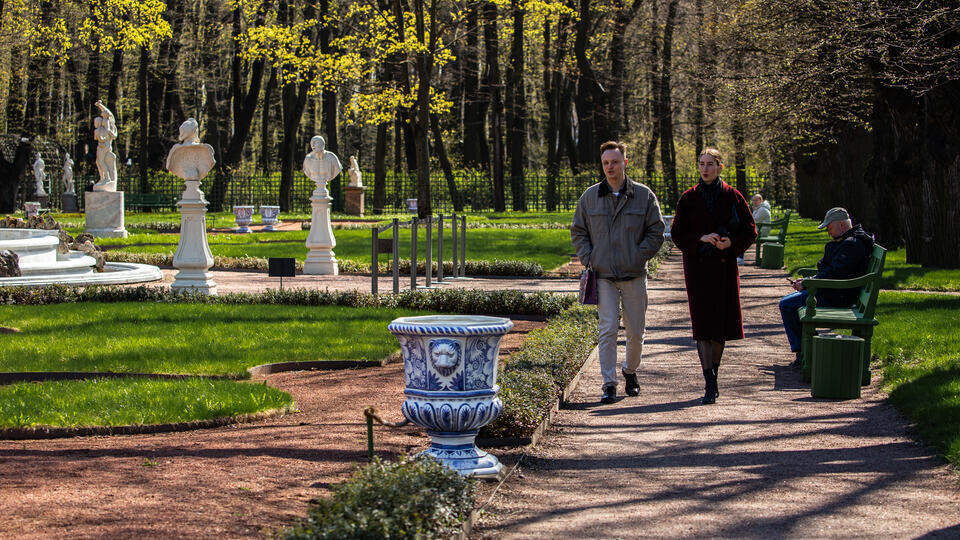     Россиянам напомнили о 12 выходных в мае ИЗВЕСТИЯ/Телеканал «78»