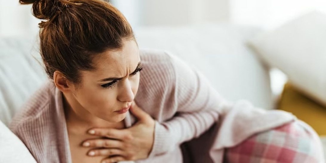 Врач Мясников назвал состояния при ОРВИ, требующие медицинской помощи