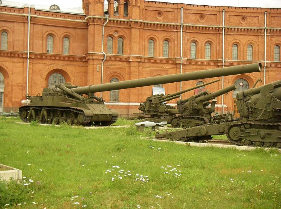 2Б1 Ока в Артиллерийском музее в Санкт-Петербурге (фото: commons.wikimedia.org/ One half 3544)