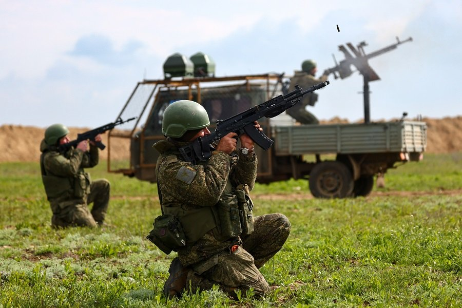 Военнослужащие подразделения ПВО во время подготовки мобильных огневых групп в тыловой зоне СВО - Фото: Алексей Коновалов/ТАСС