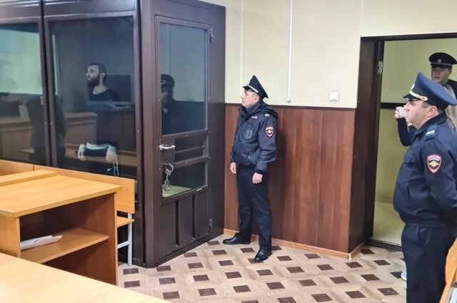    Суд по избранию меры пресечения подозреваемому в нападении на врачей. Фото: Верховный суд республики Дагестан