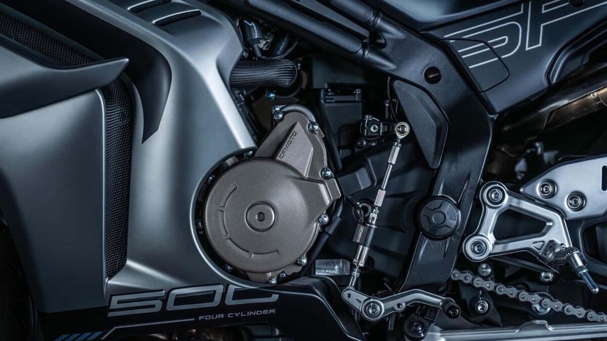 CFMoto 500SR