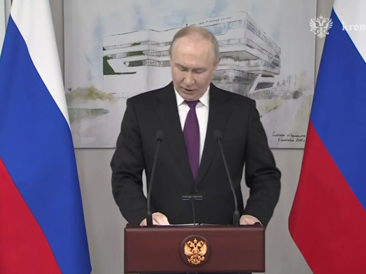    Путин в спортивной школе олимпийского резерва имени А.С. Рахлина | © Пул