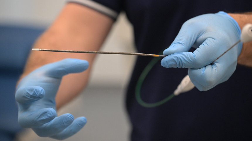 Врача с фамилией Беда признали виновным в смерти пациента и вскоре освободили