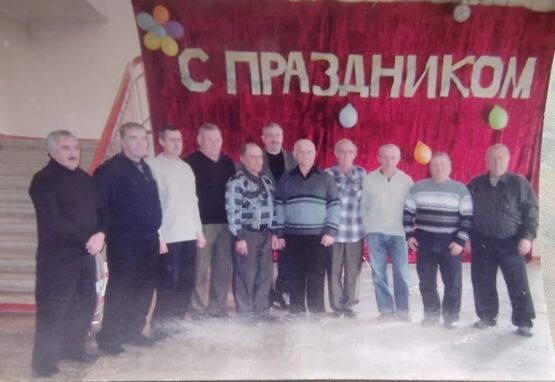 Снимок сделан в 2016 году. Ликвидаторы аварии на ЧАЭС из села Горькая Балка собирались вместе на 30-ю годовщину. / Фото предоставлено В. Серенко