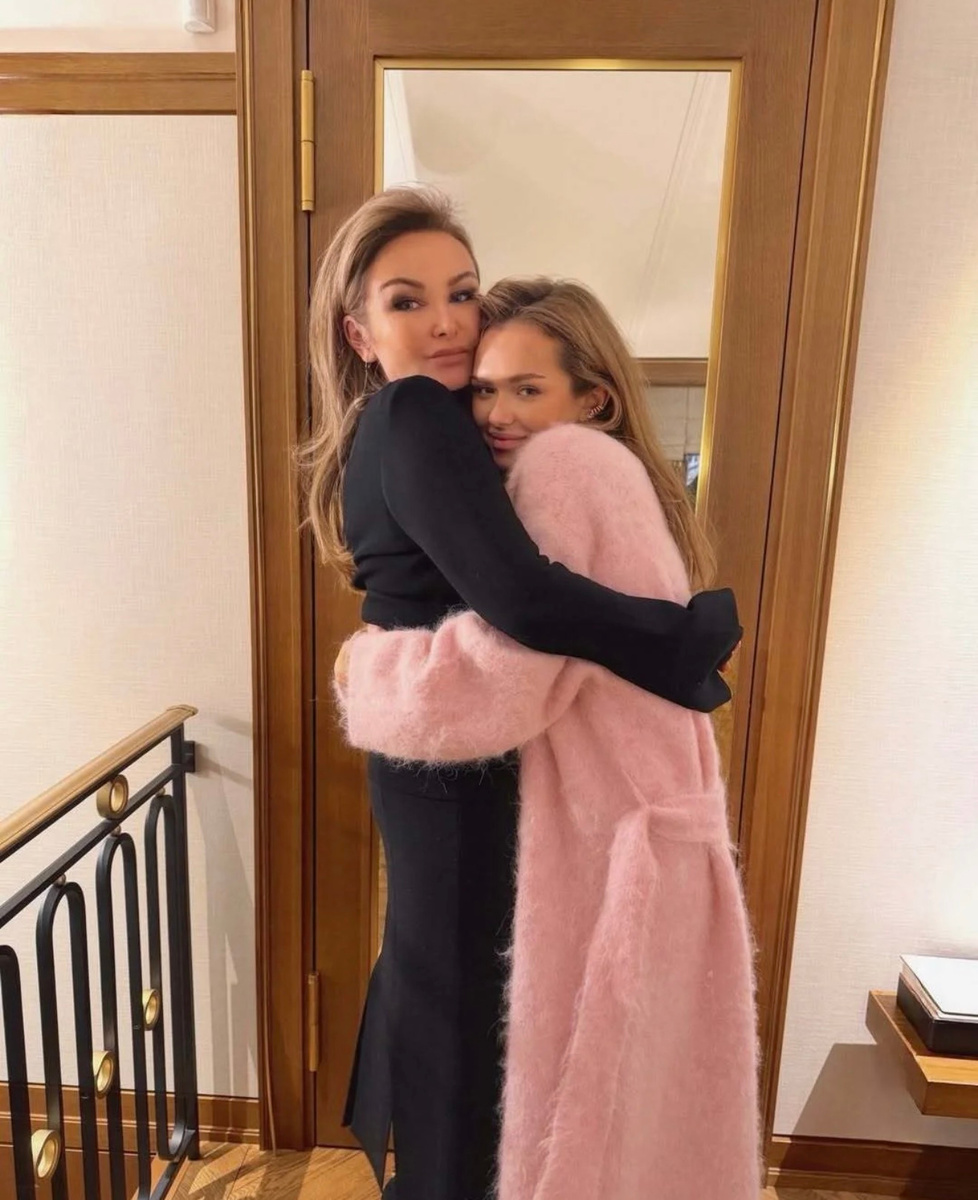     Стефания и Елена Маликовы. Фото: Соцсети Стефании Маликовой