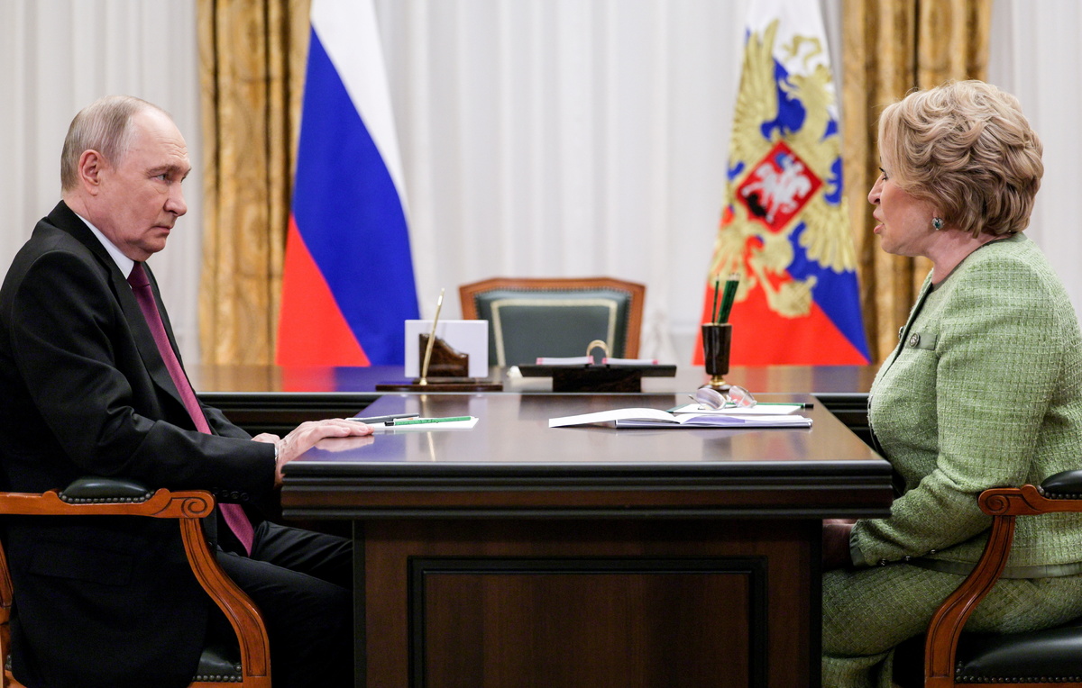    Президент России Владимир Путин и спикер Совета Федерации РФ Валентина Матвиенко  Гавриил Григоров/ТАСС