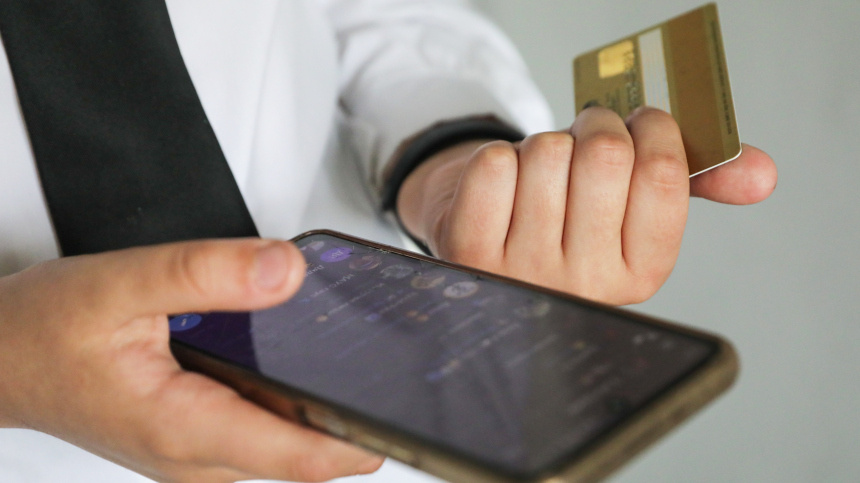 Игры и переписки: как украинская разведка обманывает и вербует подростков в России