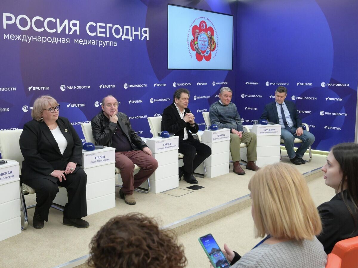    XII Всероссийский фестиваль семейных любительских театров "Сказка приходит в твой дом" | © РИА Новости / Мария Девахина