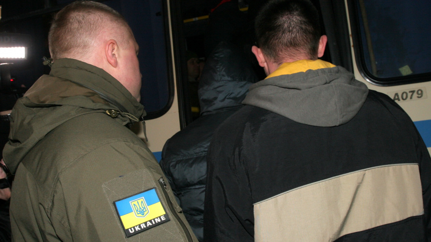 Посетители фитнес-клуба на Украине выпрыгивали из окон из-за налета ТЦК