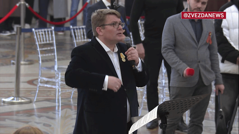    Вечную память об Алексее Пиманове исполнил V Пасхальный Хоровой собор. GIF видео ТГ-канала Zvezdanews