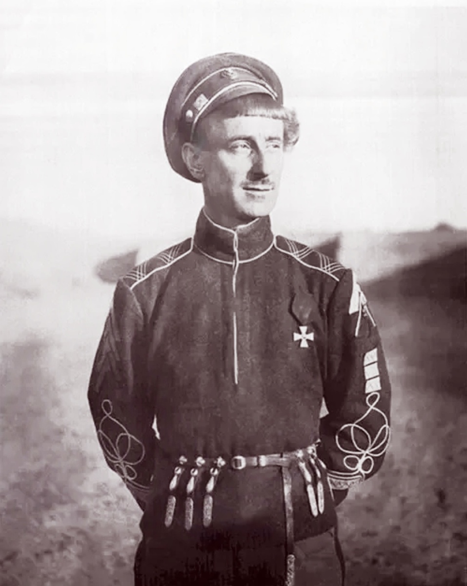 Борис Владимирович Анненков — русский военный деятель, участник Первой Мировой и Гражданской войн. Войсковой старшина Русской императорской армии, затем — генерал-майор в составе Русской армии. 