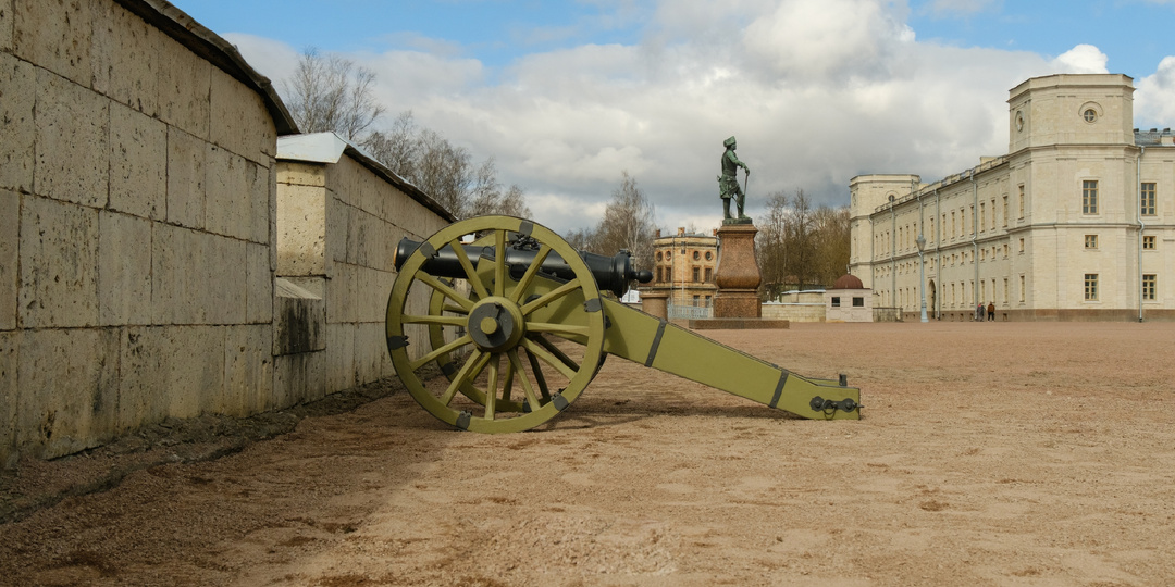 Пушки возвращаются на плац