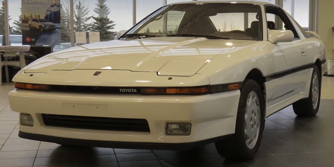 Берегите олдскулы! Найдена Toyota Supra 1988 года в идеальном состоянии. У неё на одометре всего 8 449 км 😎