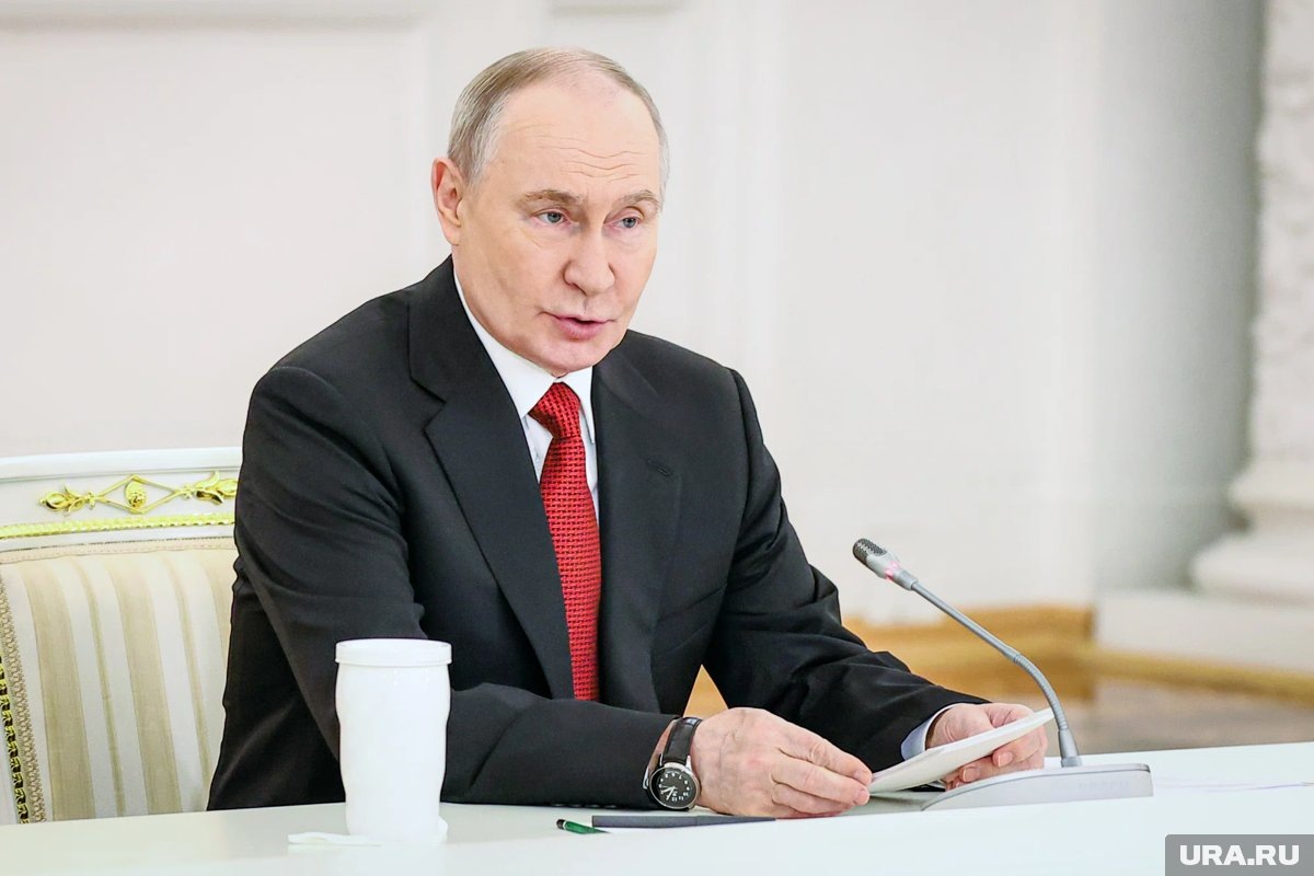     Владимир Путин пожелал успехов юным гимнасткам