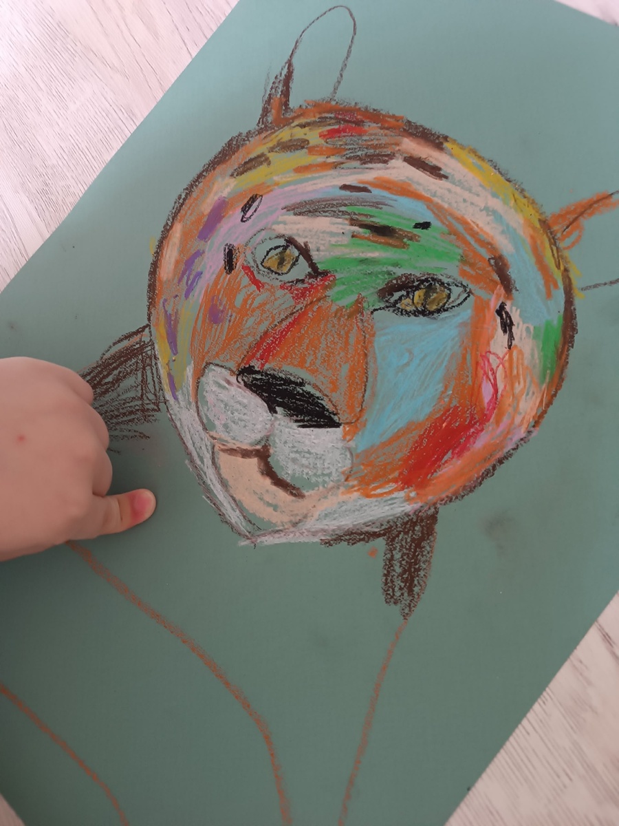 Рисунок ученика Ксении https://vk.com/id284990456, листайте