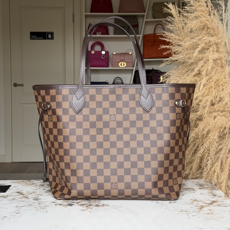 Сумка Louis Vuitton Neverfull MM
