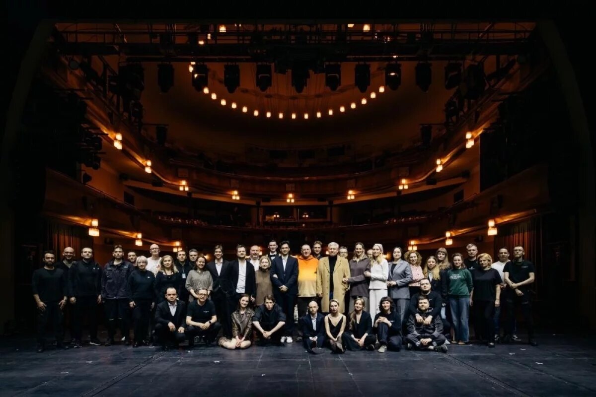    Пока Александринка давала свои спектакли на сценах МХТ им. Чехова, Московский Художественный гостил в Петербурге.