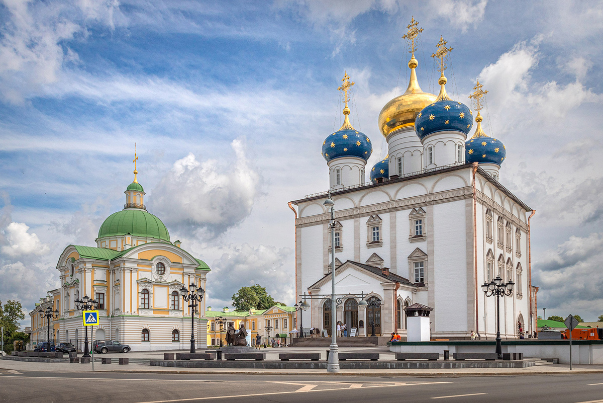 В 2025 году началось строительство колокольни возле собора