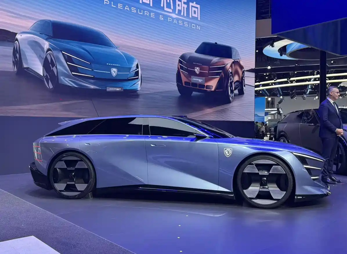 Peugeot CONCEPT 6 Lion Rui