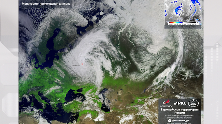   Спутники запечатлели из космоса заваленную снегом Москву. max.ru/roscosmos