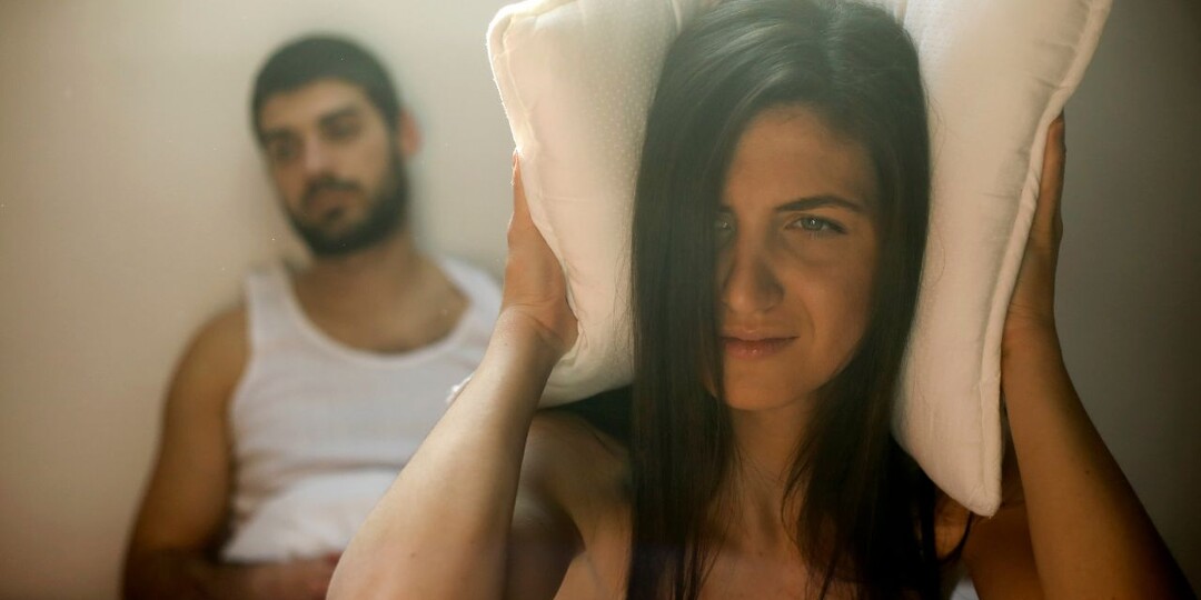 – Кажется, я не вовремя. Мне выйти? – я застукала мужа с ординаторшей