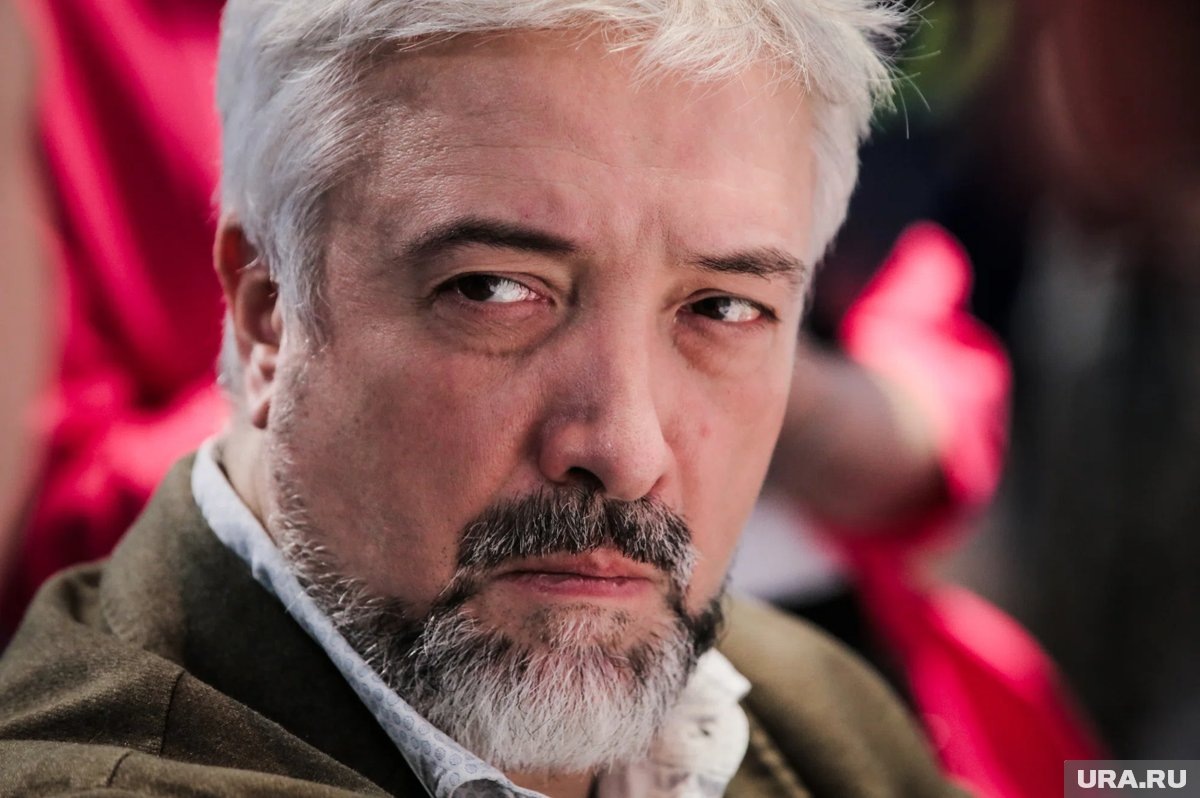    Примаков работал журналистом и военкором в нескольких СМИ