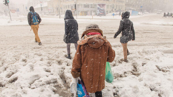 Синоптики Позднякова и Тишковец: холода задержатся в Москве вплоть до мая