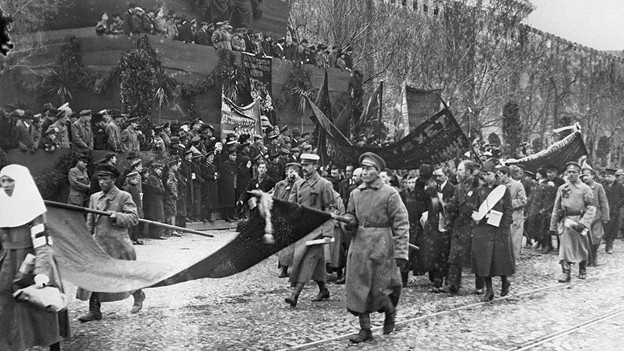 Парад 1 мая 1918 года на Красной площади