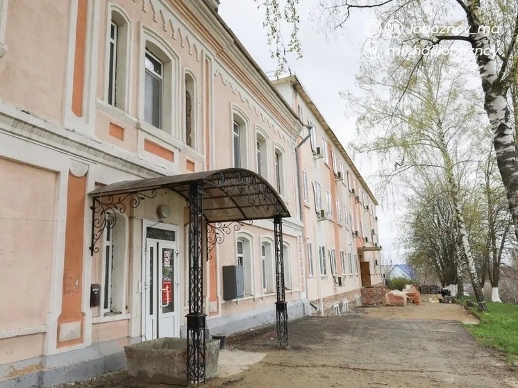     Глава округа сообщил о ходе капремонта Старооскольского медколледжа, фото: vk.com/lobaznov_ma