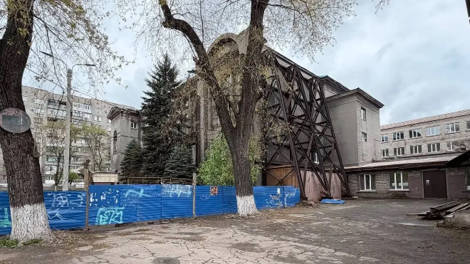 Ленобласть восстанавливает школу в Енакиево