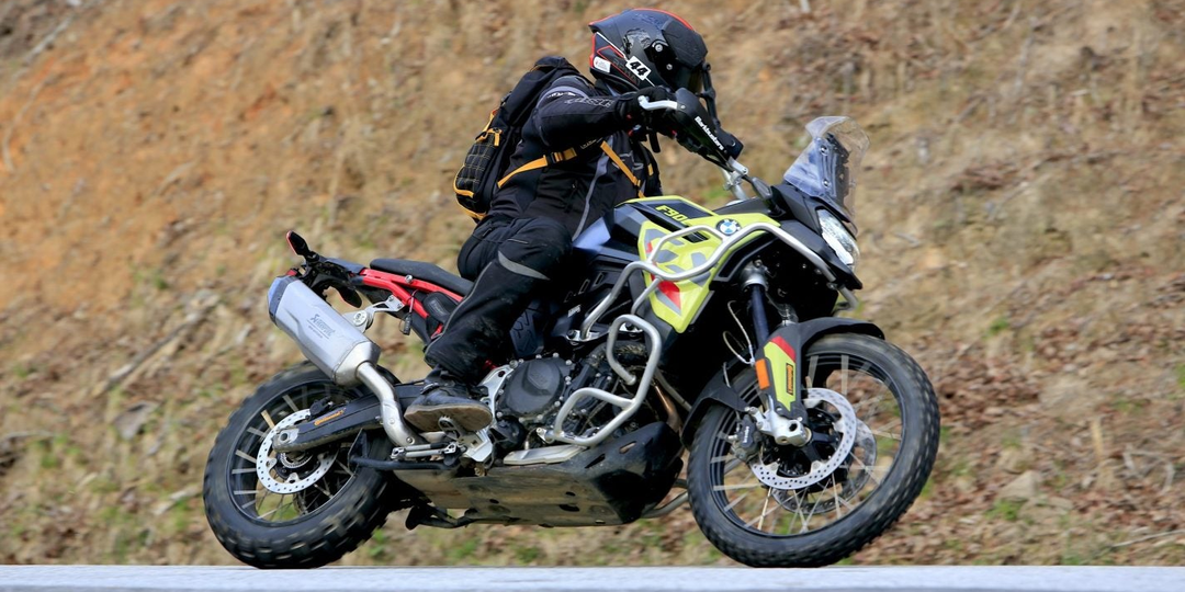 BMW F900 GS: Конец эпохи «универсальных единорогов» и триумф здравого смысла