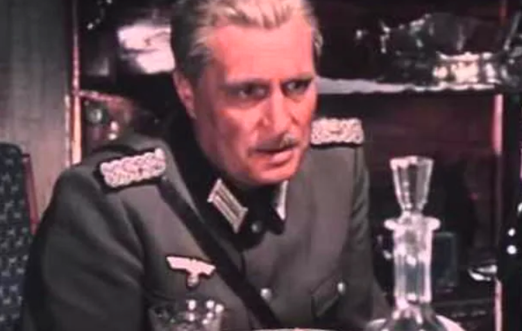 Кадр из многосерийного фильма "Вечный зов"