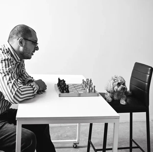 Парадокс управляющего, которым нужно управлять