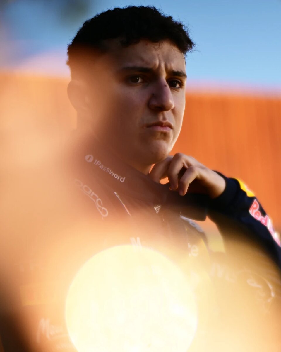 Хаджар перешел в основную команду Red Bull всего через год после перехода в Racing Bulls