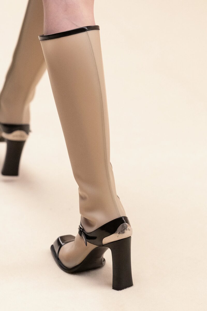 McQueen Fall 2026 Ready-To-Wear