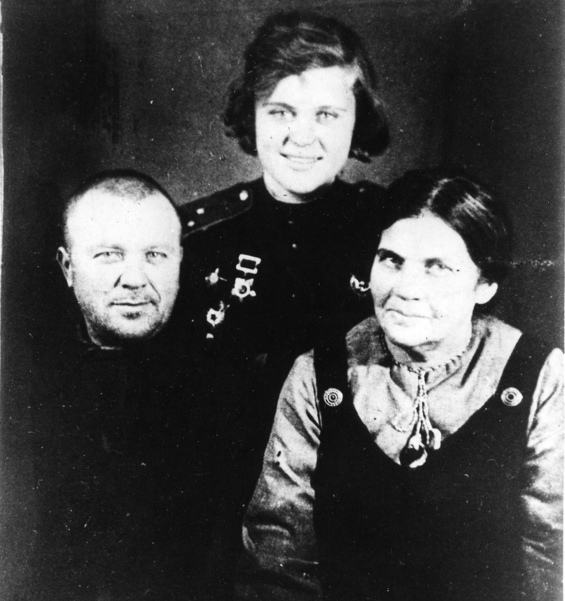 Евгения Руднева с родителями  (фото - Государственный Астрономический Институт имени П.К. Штернберга МГУ)
