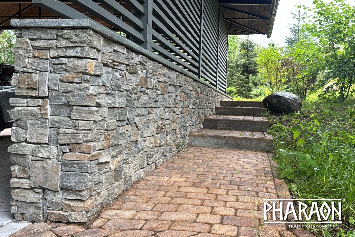 Гармоничное сочетание оттенков камня с другими материалами 