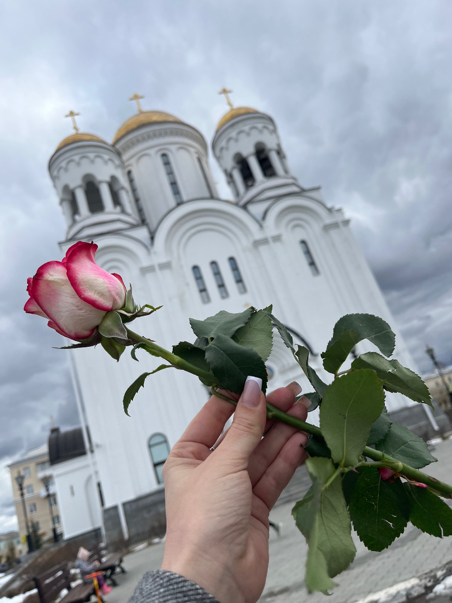 Собор Преображения Господня — православный храм в городе Серове Свердловской области, кафедральный собор Серовской епархии Русской Православной Церкви.