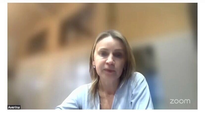    Ксения Аверина   Скриншот с трансляции сестер Авериных на личном сайте (averiny.online)