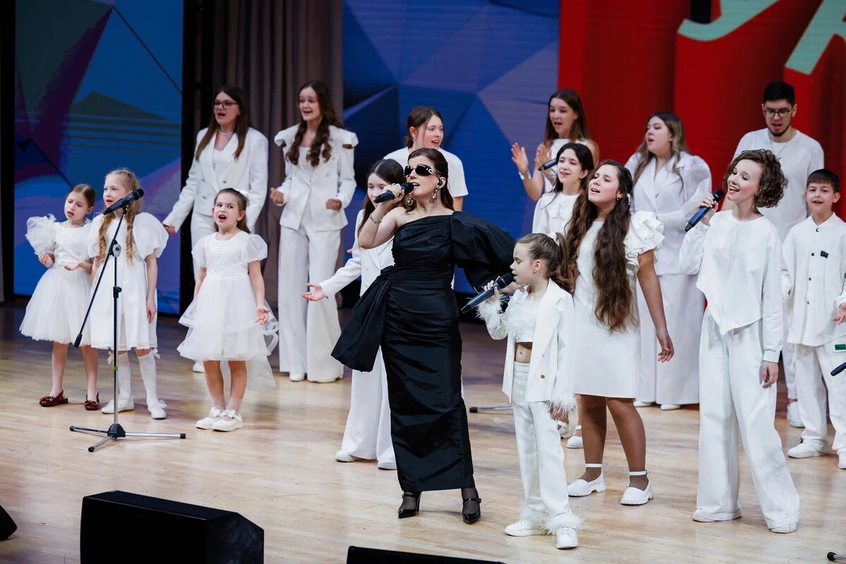 Фестиваль "Все в твоих руках" с участием подопечных Фонда Николая Агутина и Дианы Гурцкой